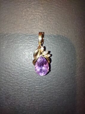 14kt Gold Leaf Teardrop amethyst with diamond
